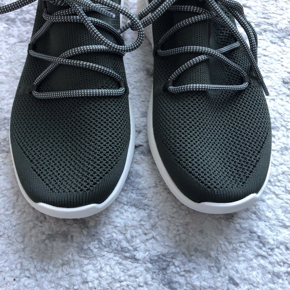 flyroam go knit chukka